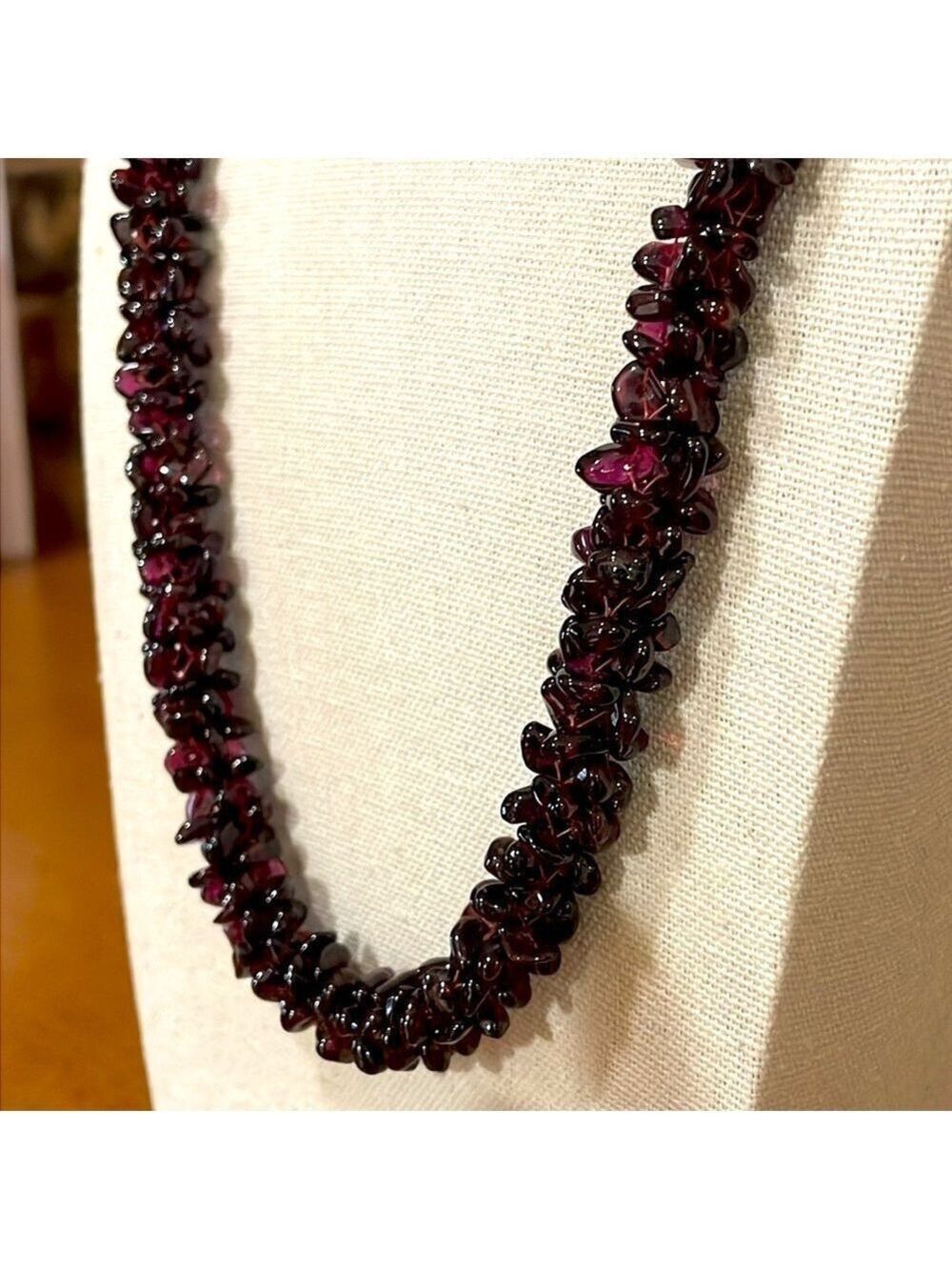 Garnet Beaded Rope with silver Toggle clasp vintage necklace - Picture 2 of 4